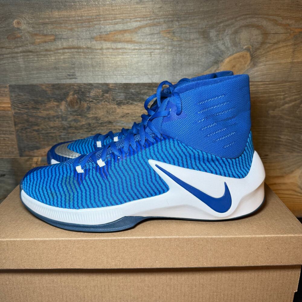 Nike Zoom Clear Out Men's Athletic Shoes - Size 9